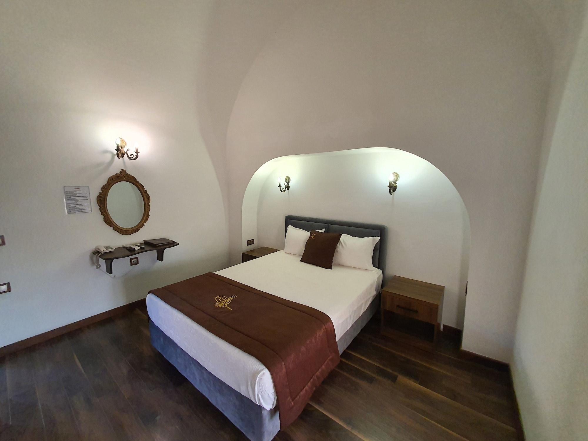 Cesme Kanuni Kervansaray Historical Hotel Exterior photo