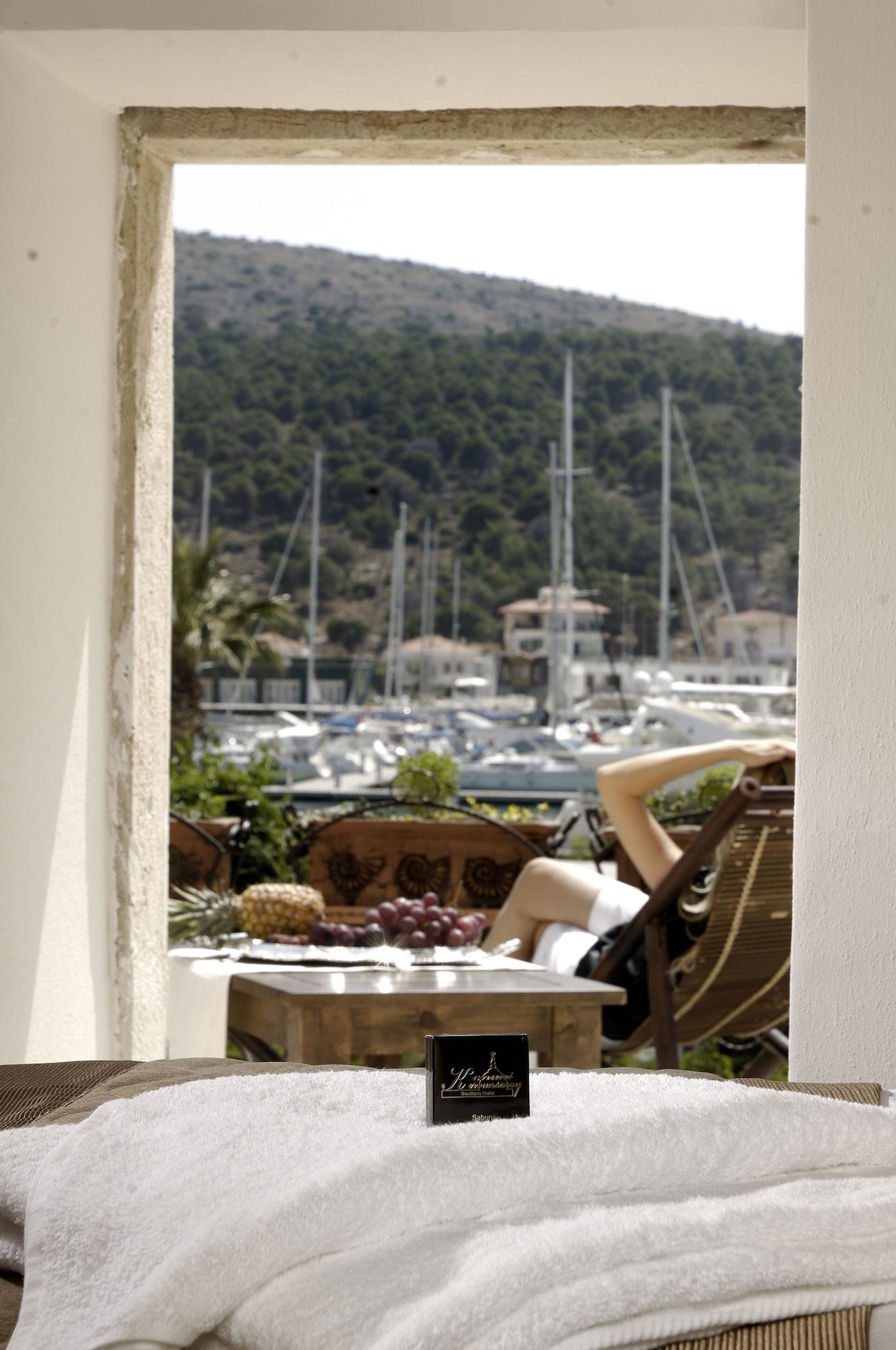 Cesme Kanuni Kervansaray Historical Hotel Exterior photo