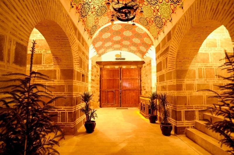 Cesme Kanuni Kervansaray Historical Hotel Exterior photo